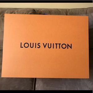 Large Louis Vuitton box with handle